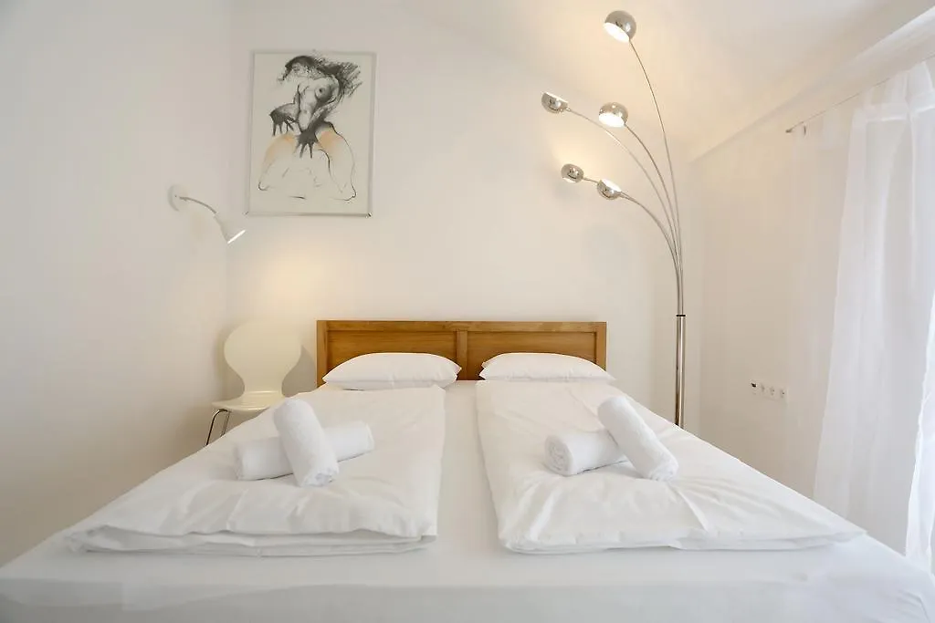 The Big Blue - Old Town Center Apartment Zadar